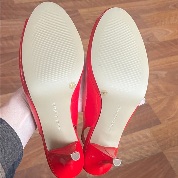 Like new Laura Ashley Vibrant Red Slingback Heels - Picture 10 of 16